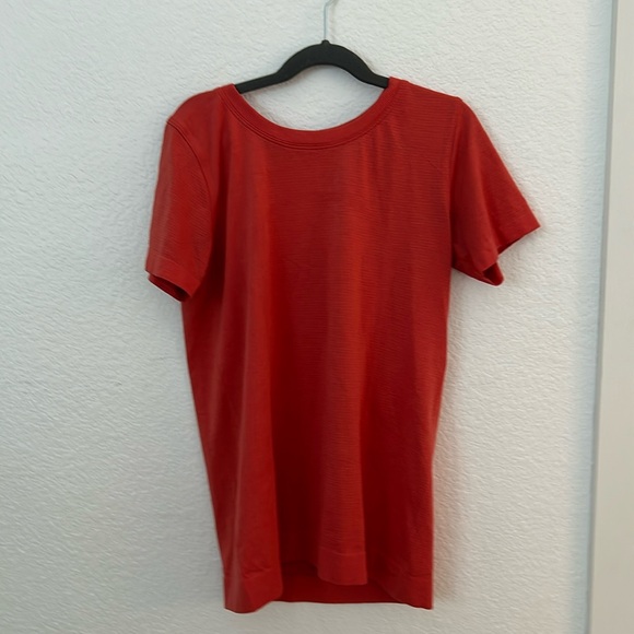 Lululemon Swiftly Tech 2.0 in Coral - Picture 1 of 3